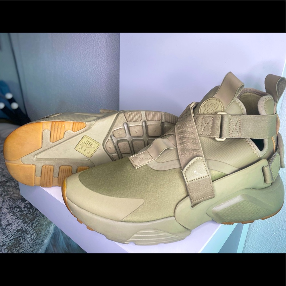 Nike Huarache sz 9